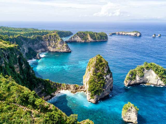 The crystal blue sea of Bali on the Thousand Islands