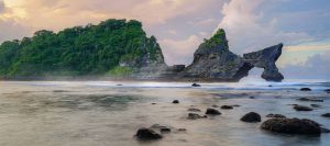 Read more about the article Atuh Beach, The Most Relaxed Beach in Nusa Penida, Bali